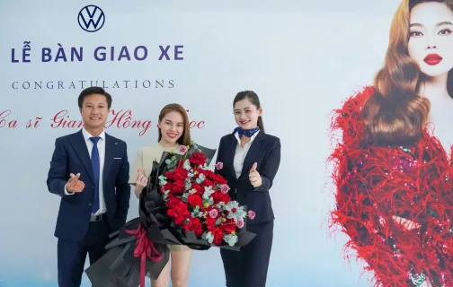 Volkswagen Viloran đồng hành động cùng vị khách hàng đặc biệt – Ca sĩ Giang Hồng Ngọc